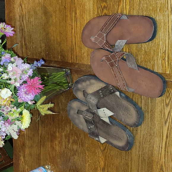 Old Navy Other - 2 Pair Of Old Navy Sandles